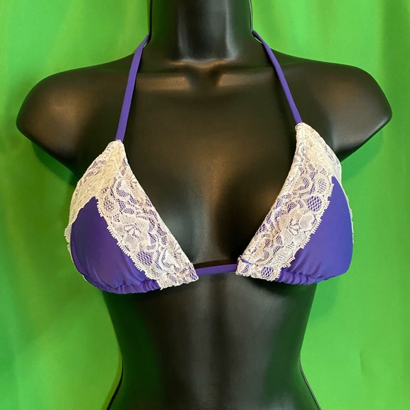 Swimsuit - Picture 3 of 6